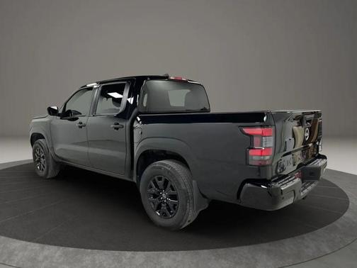Black 2023 Nissan Frontier SV