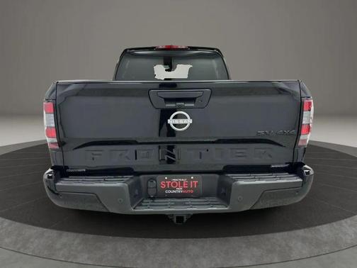 Black 2023 Nissan Frontier SV