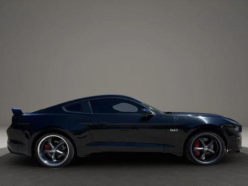 Black 2016 Ford Mustang GT Premium