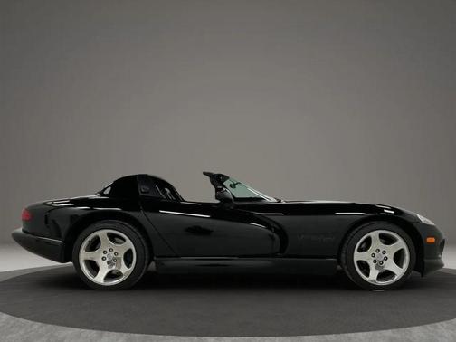 Black 2000 Dodge Viper RT/10