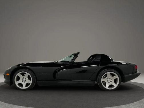 Black 2000 Dodge Viper RT/10