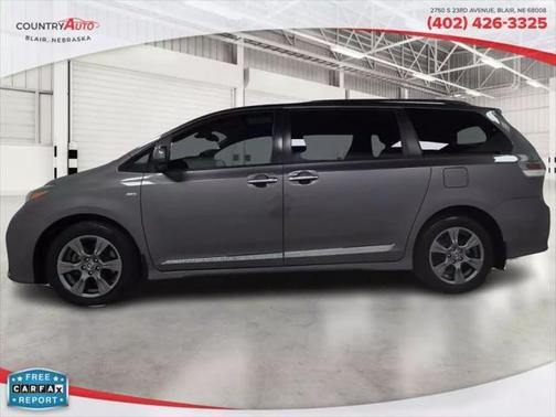 2020 Toyota Sienna SE Premium
