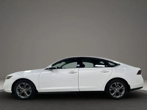 White 2023 Honda Accord EX