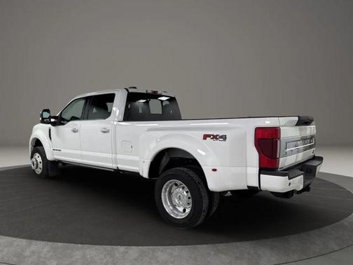 White 2022 Ford F-450 Platinum