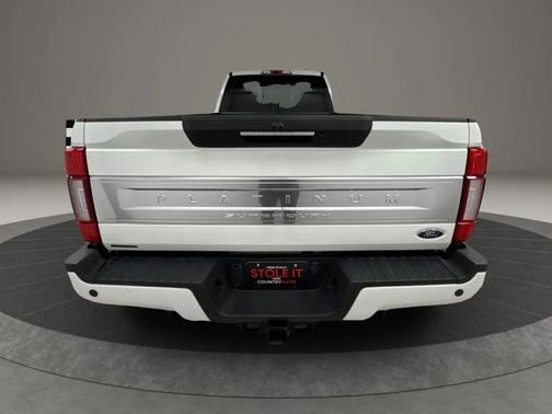 White 2022 Ford F-450 Platinum