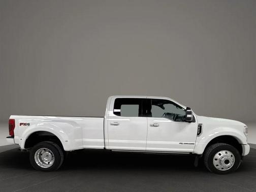White 2022 Ford F-450 Platinum