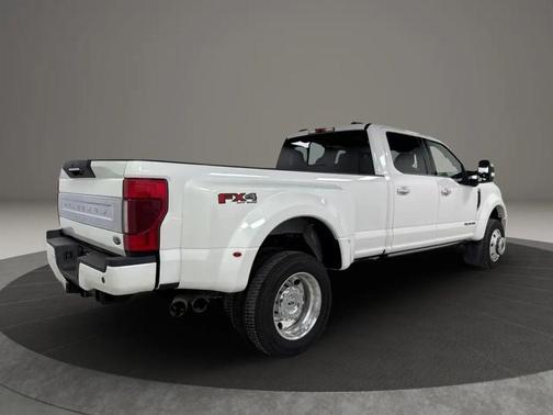 White 2022 Ford F-450 Platinum