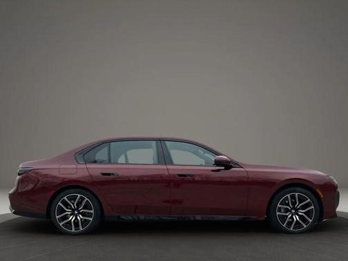 Red 2025 BMW 760 xDrive