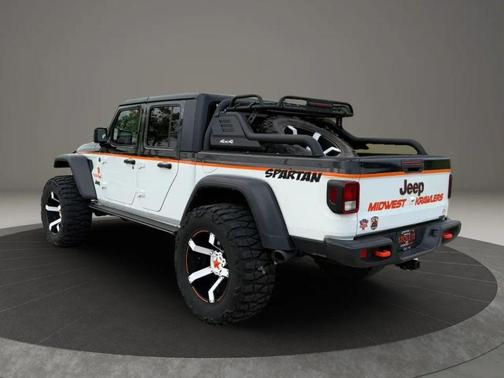 White 2021 Jeep Gladiator Mojave 4x4