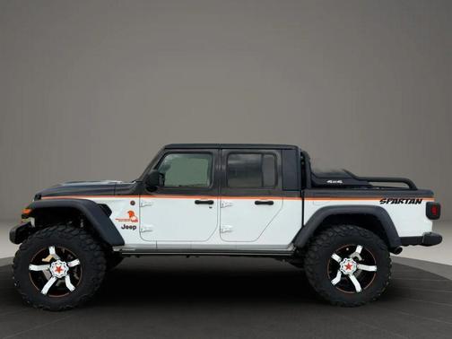 White 2021 Jeep Gladiator Mojave 4x4