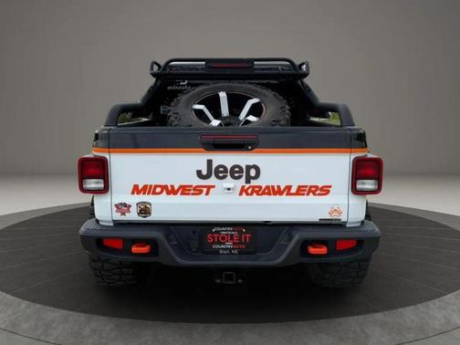 White 2021 Jeep Gladiator Mojave 4x4