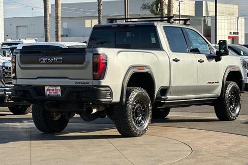 2024 GMC Sierra 2500 AT4