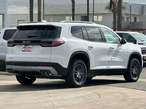 2026 GMC Acadia FWD Elevation