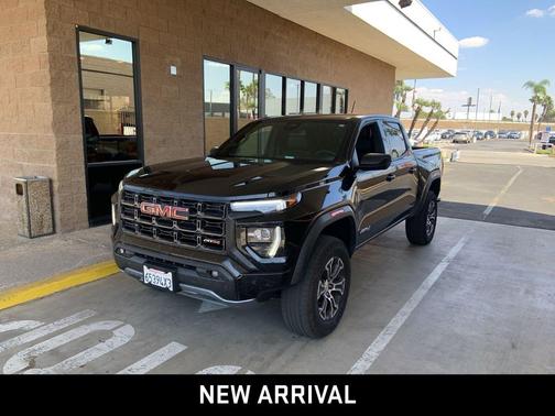 2023 GMC Canyon AT4