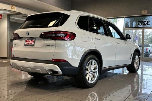 2023 BMW X5 xDrive40i