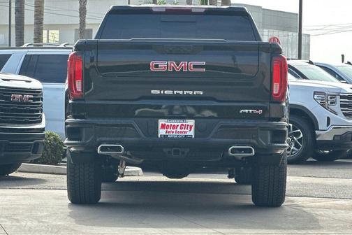 2025 GMC Sierra 1500 AT4