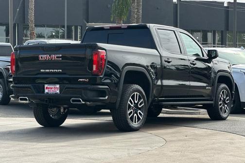 2025 GMC Sierra 1500 AT4