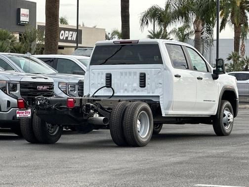 2026 GMC Sierra 3500 Base