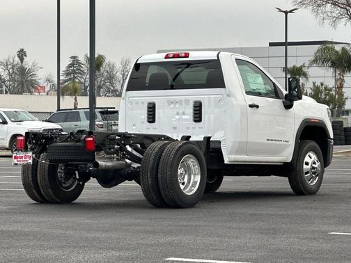 2025 GMC Sierra 3500 Base