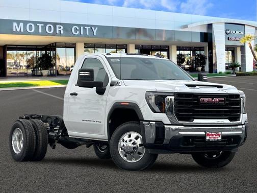 2025 GMC Sierra 3500 Base