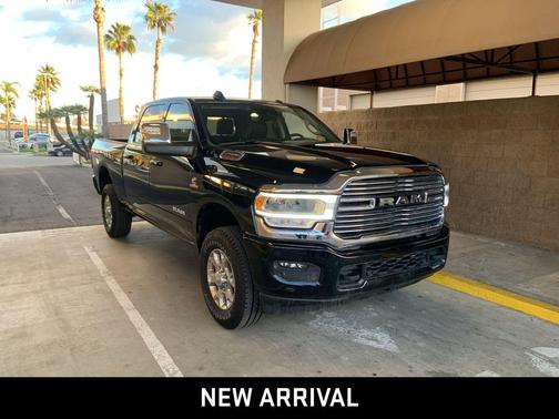 2024 RAM 2500 Laramie Crew Cab 4x4 6'4' Box