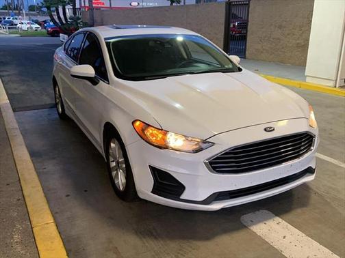 2020 Ford Fusion SE