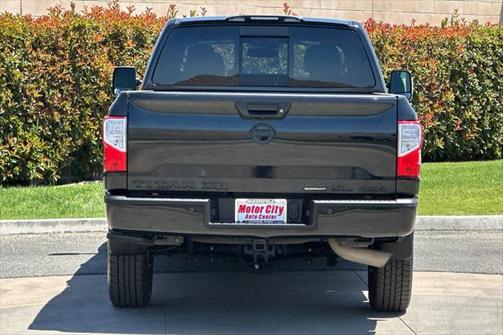 2019 Nissan Titan XD SL