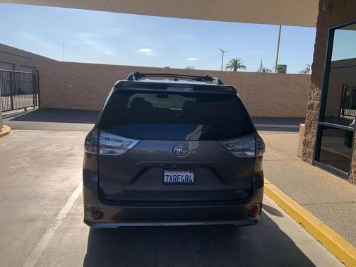 2017 Toyota Sienna SE Premium