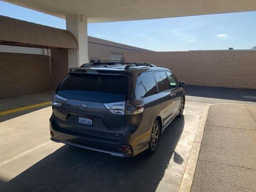 2017 Toyota Sienna SE Premium
