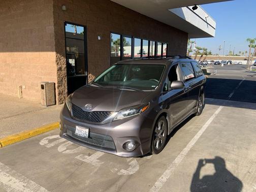 2017 Toyota Sienna SE Premium