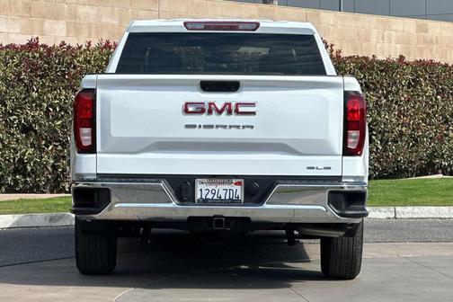 2024 GMC Sierra 1500 SLE