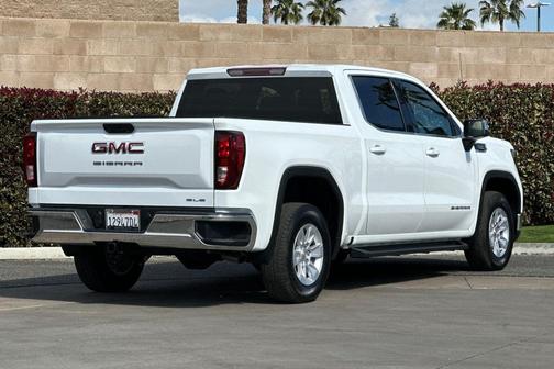 2024 GMC Sierra 1500 SLE