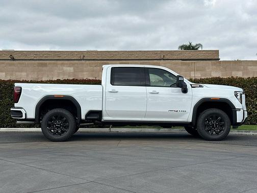 2026 GMC Sierra 2500 AT4