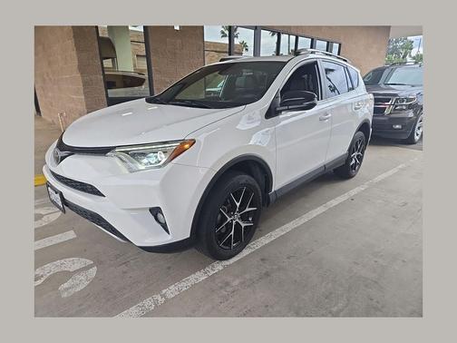 2018 Toyota RAV4 SE