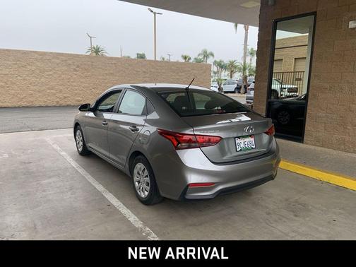 2022 Hyundai Accent SE