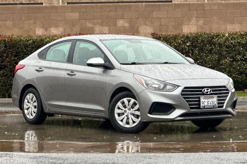 2022 Hyundai Accent SE
