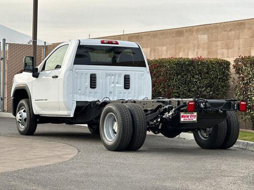 2026 GMC Sierra 3500 Base