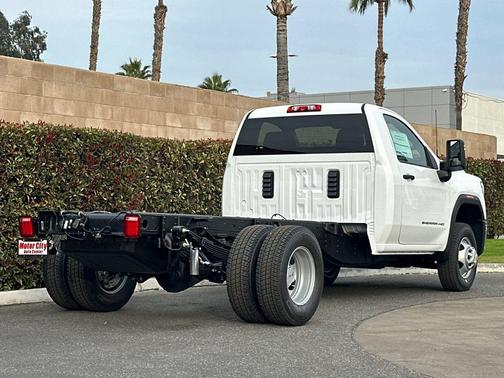 2026 GMC Sierra 3500 Base