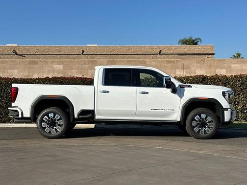 2025 GMC Sierra 2500 Denali