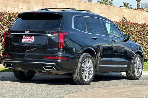 2023 Cadillac XT6 Premium Luxury FWD