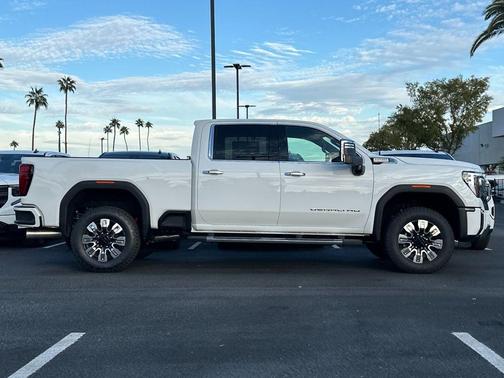2025 GMC Sierra 2500 Denali