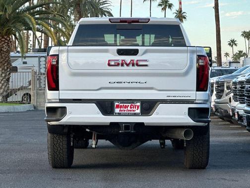 2025 GMC Sierra 2500 Denali