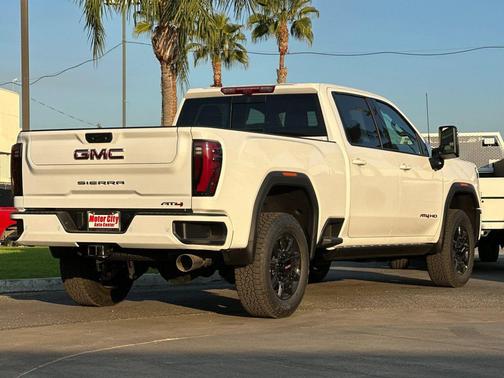 2026 GMC Sierra 2500 AT4