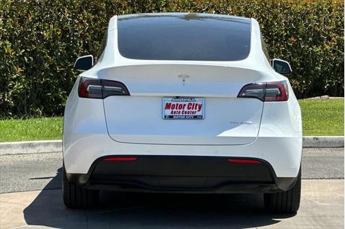2023 Tesla Model Y Long Range Dual Motor All-Wheel Drive
