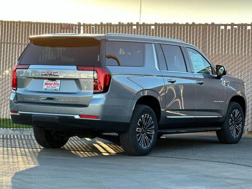 2026 GMC Yukon XL 4WD Elevation
