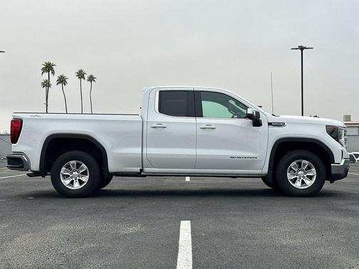 2025 GMC Sierra 1500 SLE