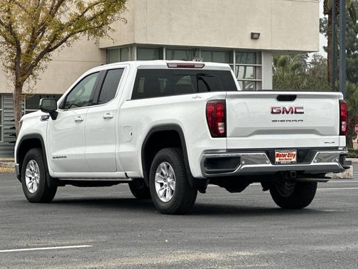 2025 GMC Sierra 1500 SLE