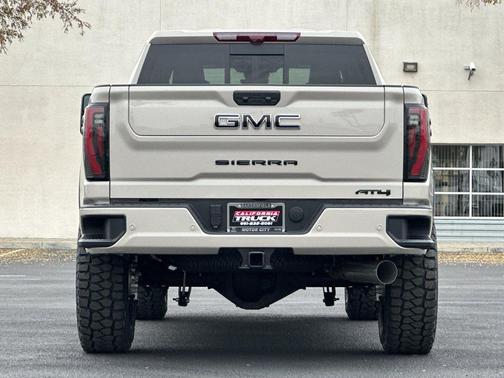 2026 GMC Sierra 2500 AT4