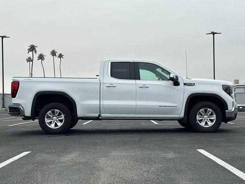 2025 GMC Sierra 1500 SLE