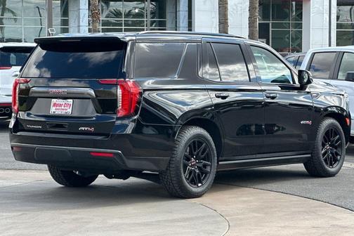 2023 GMC Yukon 4WD AT4